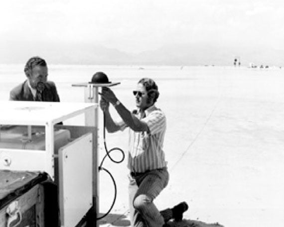 Al Gillogly, Aerospace engineer (left), setting up the critical tests of prototype GPS receivers at WSMR in 1970. (Credit: Bradford W. Parkinson and Stephen T. Powers)