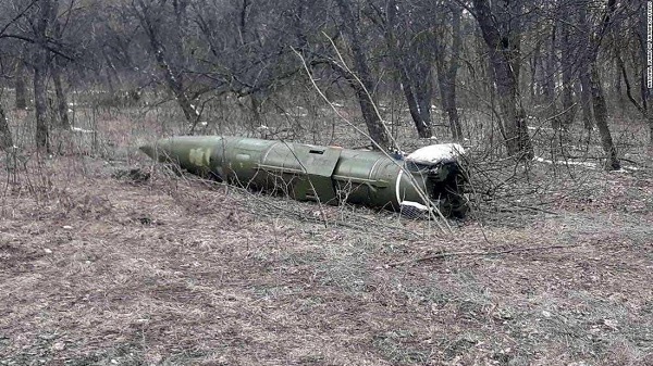 A Russian short-range ballistic missile, believed to be an unexploded Iskander missile, was found near Kramatorsk, Ukraine, in this photo released March 9 by Ukrainian authorities. (Photo: National Guard of Ukraine handout via Reuters)